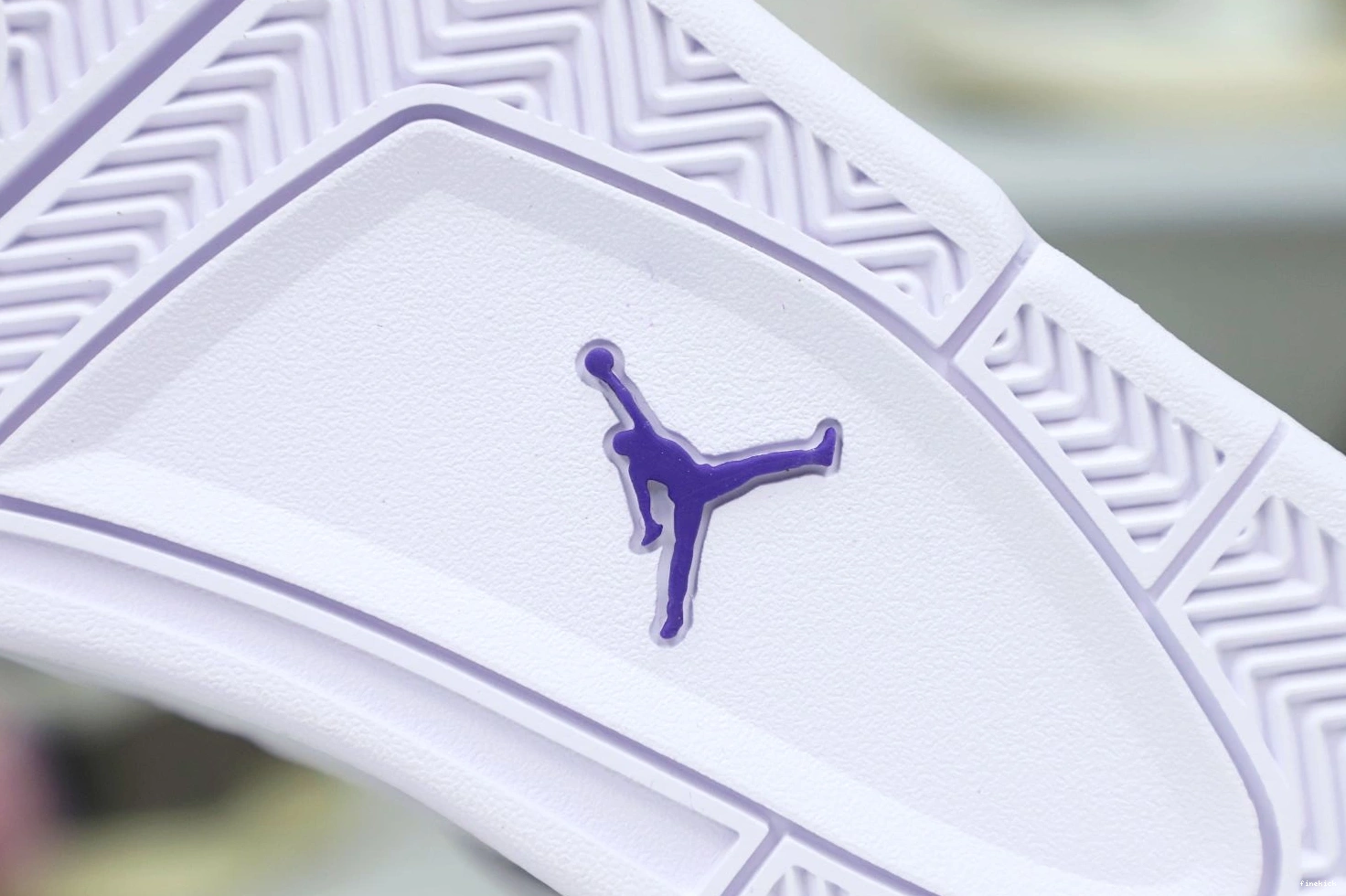 4 PURPLE AIR METALLIC JORDAN 0112